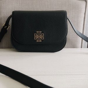 Tory Burch Britten Saddle Shoulder Black Leather Bag New